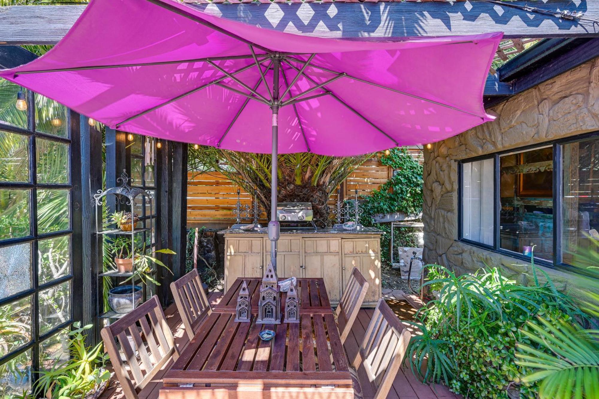 Bohemian Wonderland Benicia Bungalow With Pergola! Bagian luar foto