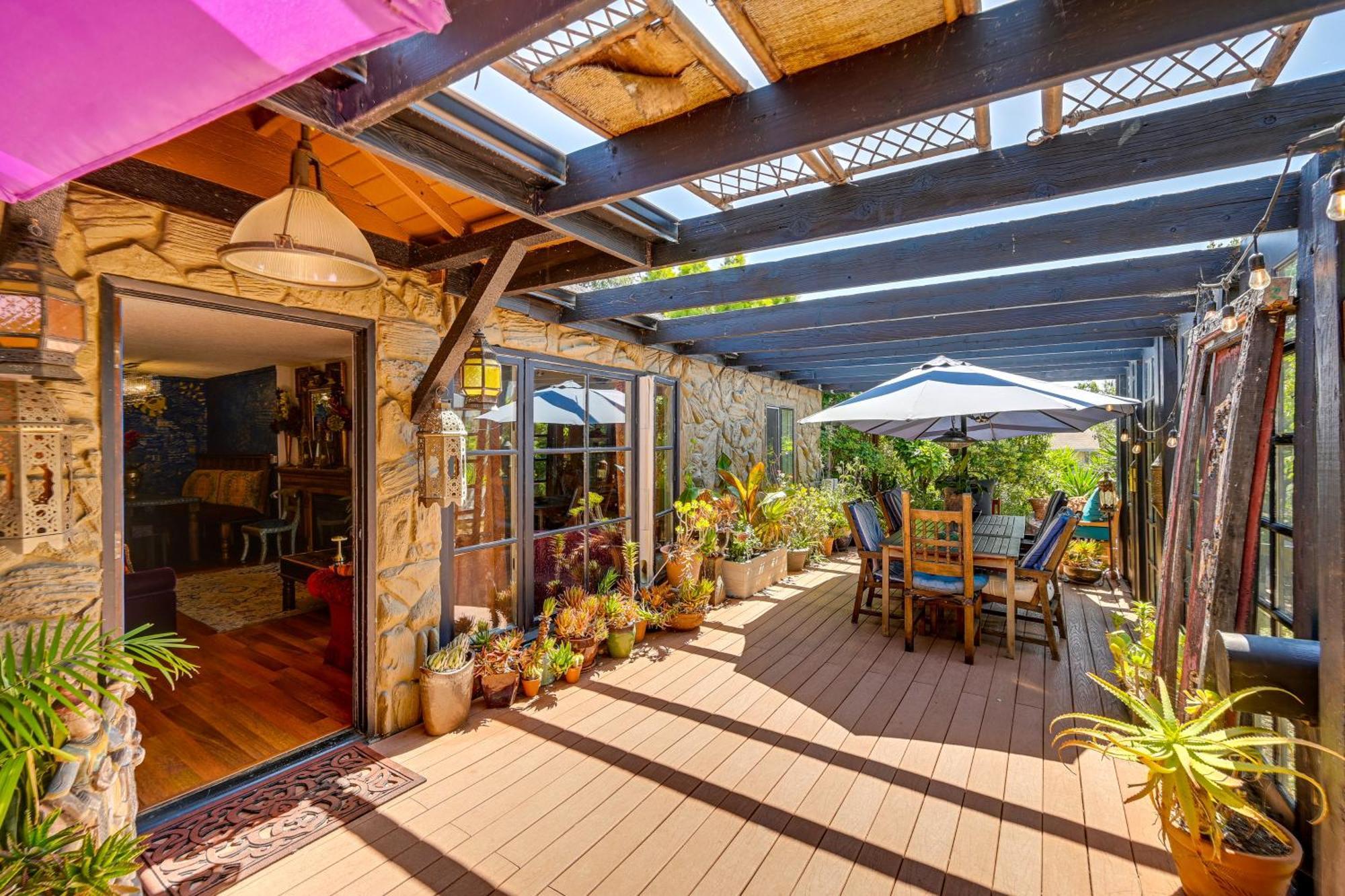 Bohemian Wonderland Benicia Bungalow With Pergola! Bagian luar foto